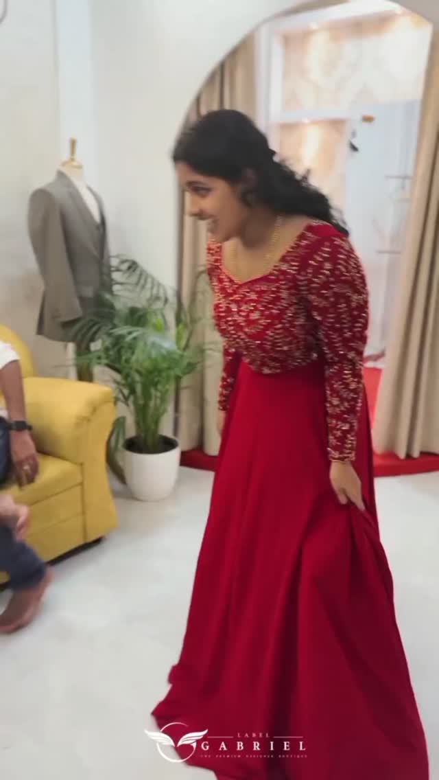 Would you wear this red gown? ❤️