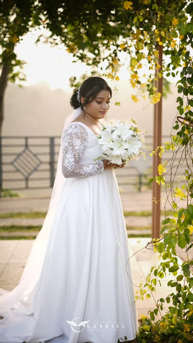 Radiating pure grace on the most unforgettable day